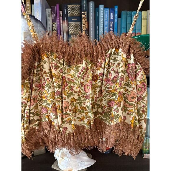 NWOT Gold Hawk Floral Cropped Tank Top Size Small - Picture 3 of 4